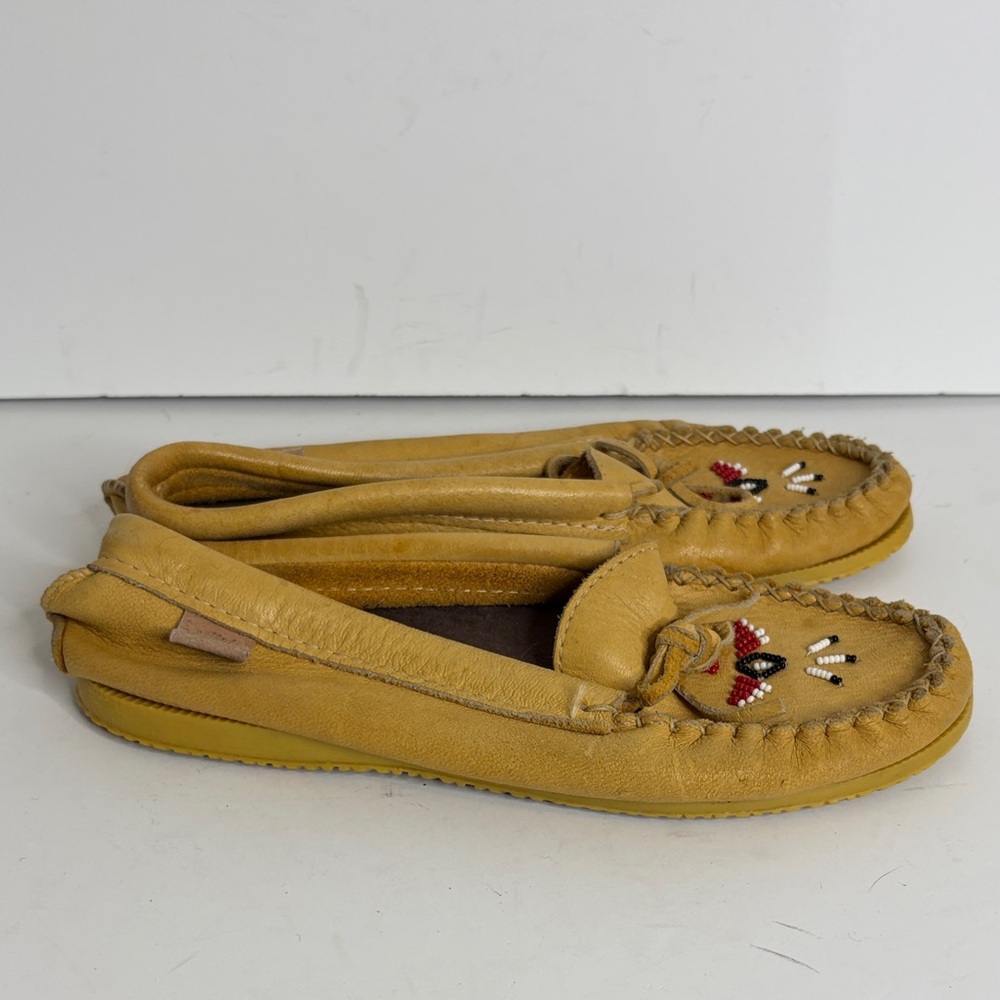 Laurentian Chief Moccasins Womens 8 Ochre Yellow Beaded Moosehide Leather Canada